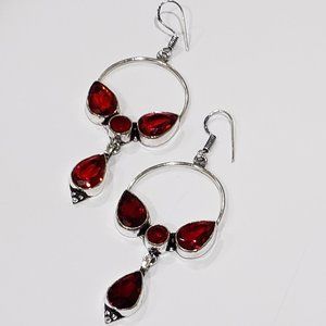 Gorgeous Garnet gemstones, 925 silver, dangle earrings